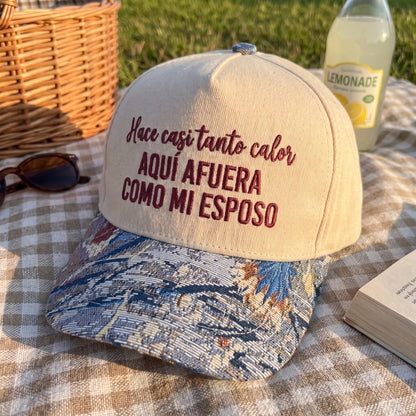 Aquí Afuera Como Mi Esposo FLoral Hat