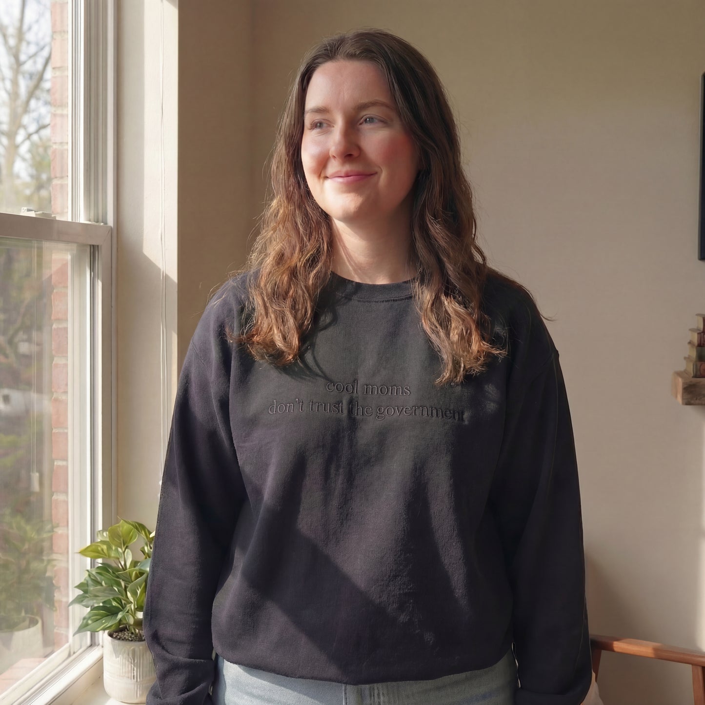 Cool Mom Don't Trust Goverment Embroidered Shirt